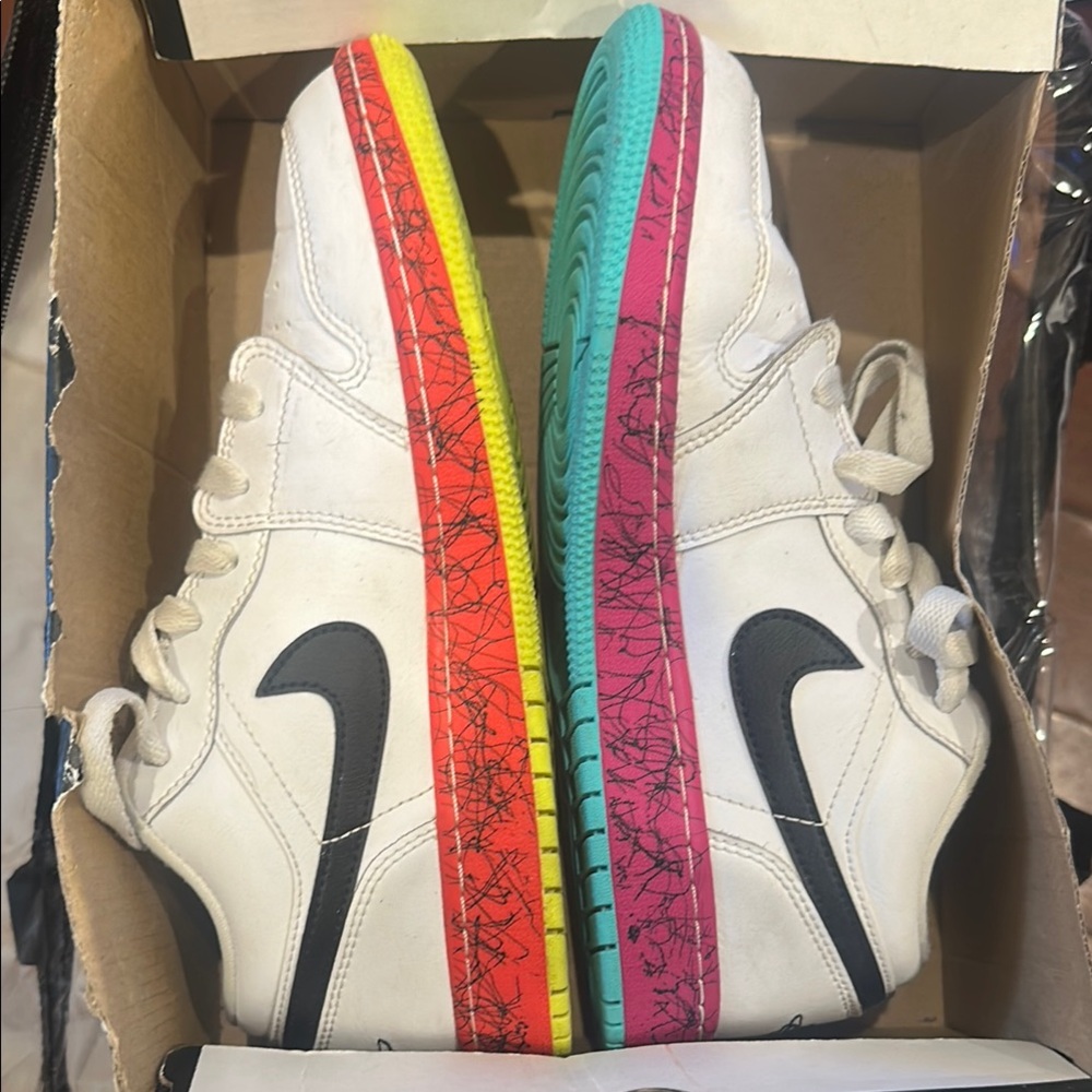 Nike Air Jordan 1 low grades 5 youth 37.5 multicolor